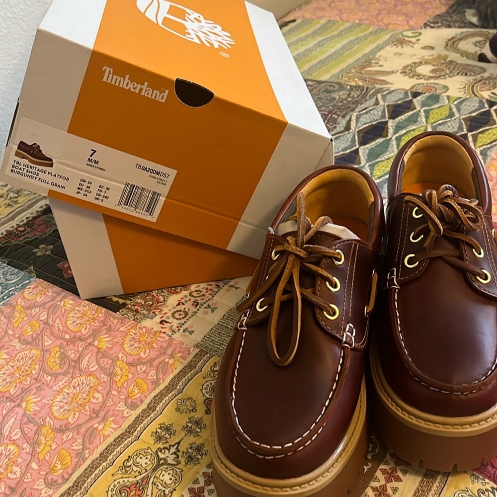 Timberland women’s 7.5 boat loafers -NWOT